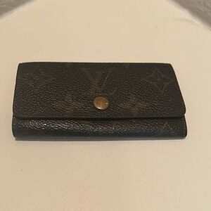 Louis Vuitton Monogram Key Holder Case Brown Coated LV Logo Print 4 Key Luxury